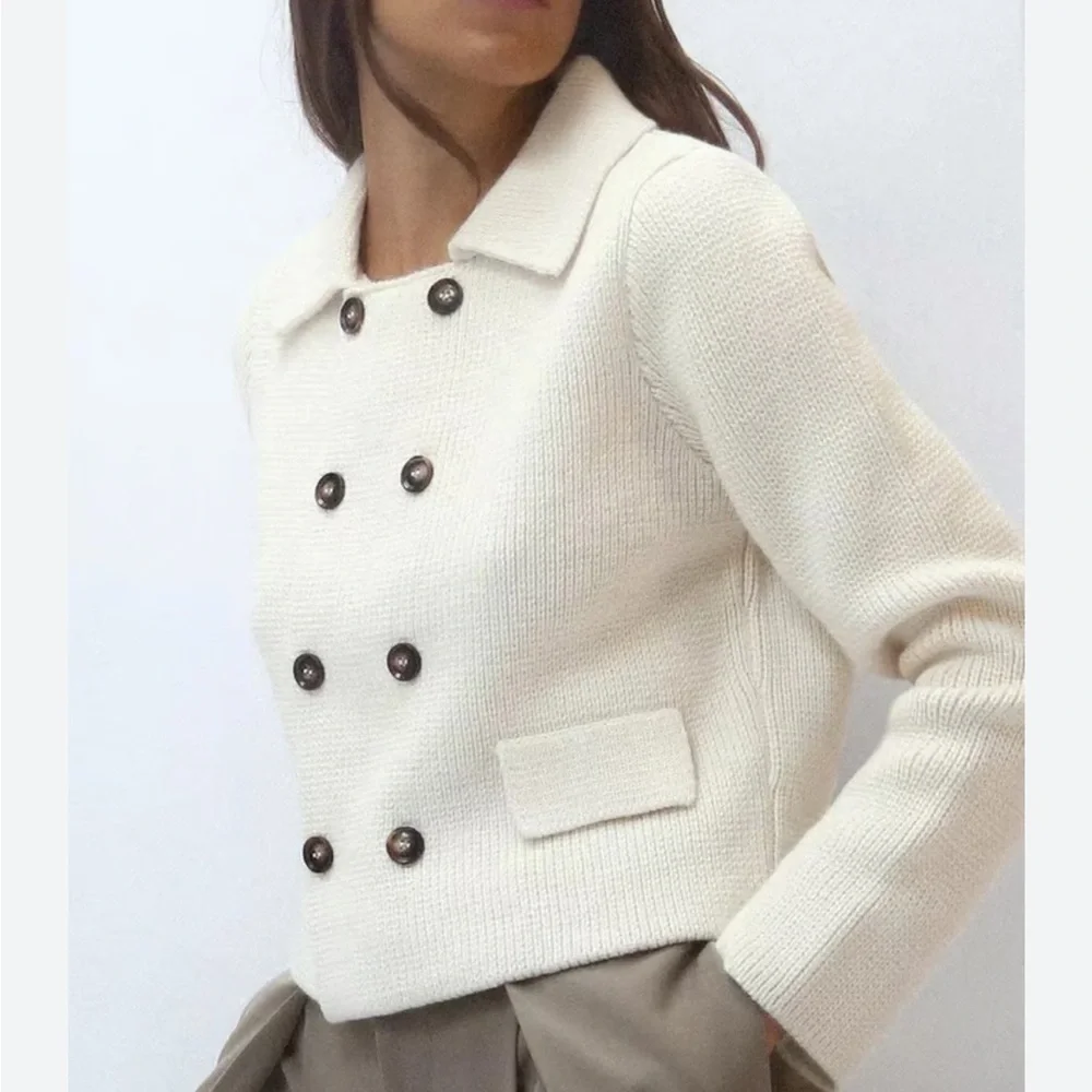 Zara NWT buttoned knit cardigan 3991/109